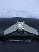 Lady's Diamond Solitaire Ring: 3.4g 14k-W/G, 1-Round Brilliant Cut Diamond 0.36ctw Size:7