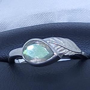 Lady's Silver Ring: 10.17g Silv-925 Size:6, Silver With Rhodium Leaf Ring, 6x8mm Labradorite Stone A