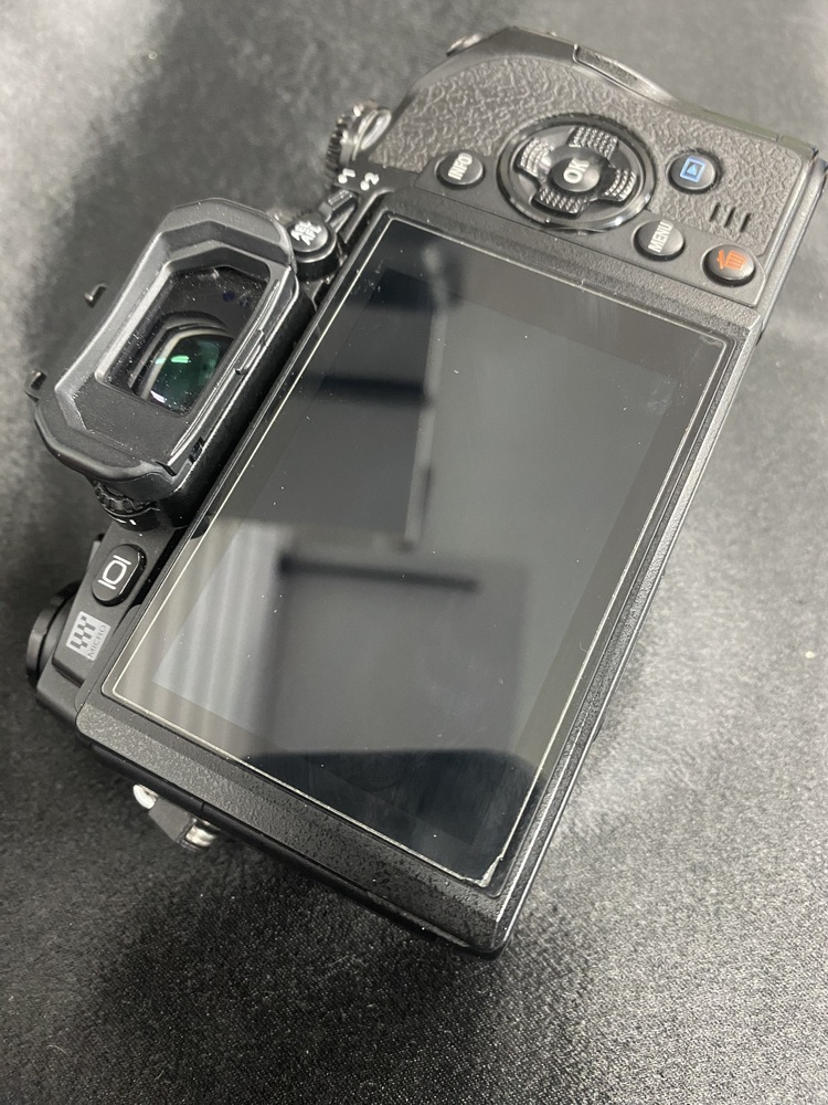 Olympus OM-D E-M1 16.3MP Mirrorless MFT Digital Camera Body Micro 4/3