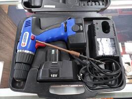 Cordless Drill: Campbell Hausfeld Model Dg151800cd Dg151800cd, Factory Carry Case Included
