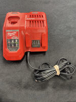 Milwaukee Tools Fuel Charger M12/M18