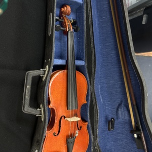 Skylark brand Violin 1/4 Size