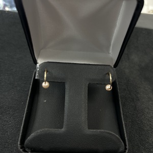  10k Hoop Earrings With Pearl
