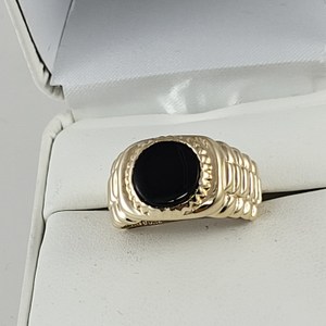 Men's 10K Gold Onyx Ring, 4.7 Grams, Size 6 3/4 