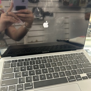Apple macbook air13 inch a2337
