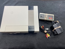 Nintendo  NES Console