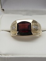  Men's 10K Size 12 Garnet, Diamond Ring, 6.7g
