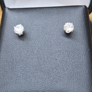 14K White Gold Diamond Studs Earrings with Screw Backs