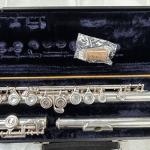 Artley Model:56500318-0 Silver Plated Flute with case, Very Good Condition, USA