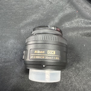 Nikon AF-S DX NIKKOR 35mm f/1.8G Fast, lightweight f/1.8 prime DX-format NIKKOR lens perfect for low