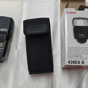 Canon Speedlite 430EX II  Flash