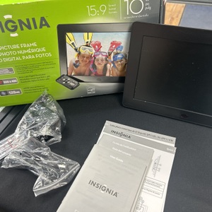 Insignia 10" Digital Picture frame