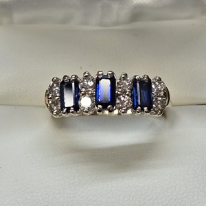 14K Yellow Gold Diamond/ Sapphire Ring. Size 6, Some blemishes on Sapphires