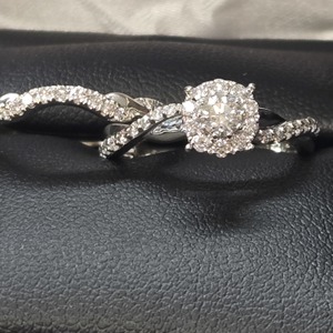 10k White Gold Diamond Wedding Set! Size 5 1/2