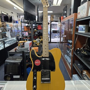 Fender Squire Left Handed Telecaster Squire Affinity Series Most yellow color Pick guard has plastic