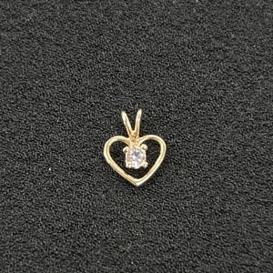  Gold 10kt Yellow Women's 0.20gms Pendant Hear Pendant with a Stone no diamond