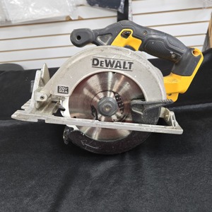 Dewalt DEWALT 20V MAX Lithium-Ion Cordless 6-1/2-inch Circular Saw (Tool-Only) DCS391