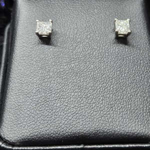  Stunning 14K White Gold Diamond Studs with Screw Back. .62ctw,