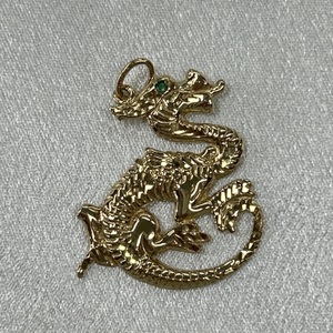  Gold Unisex 10kt Yellow 3.00gms Pendant  Dragon with Emerald Eye