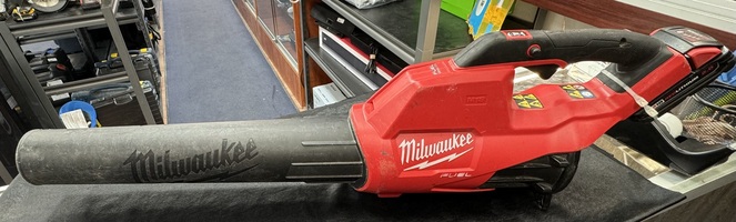 Milwaukee Hand M18 Milwaukee Fuel Blower 2724-20