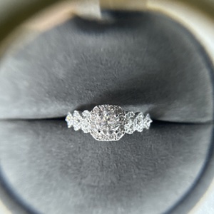 Vera Wang Love Collection Engagment ring with paperwork