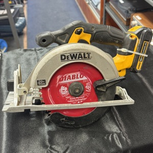 Tools Dewalt Dcs391 W/Battery Sn: 670035,