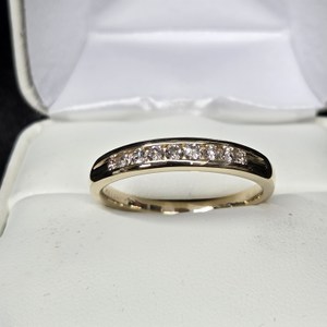  14K Yellow Gold Diamond Band. Size 10, 3.89g