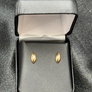  Gold 10kt Yellow Studs 0.47gms Earrings