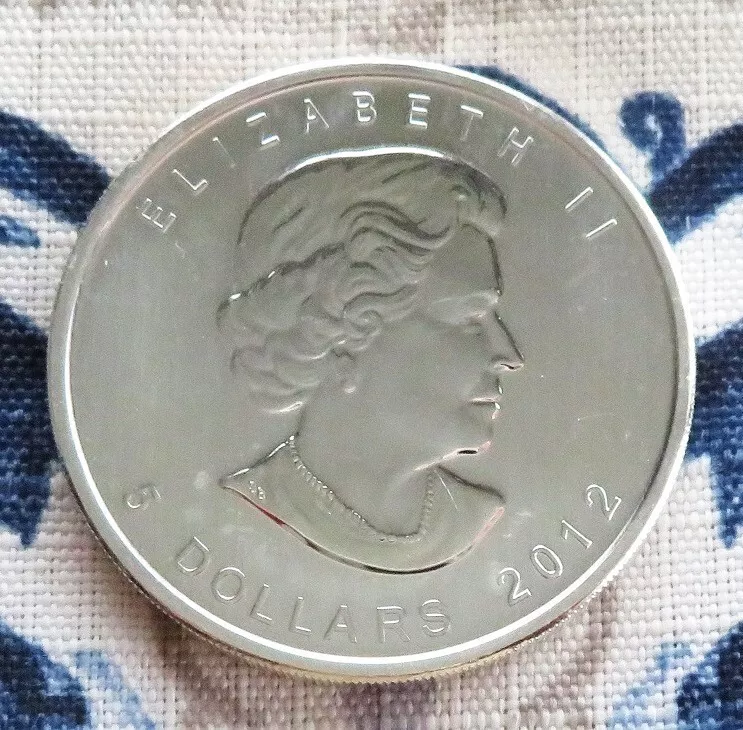 Canadian mint 1oz Silver 5 Dollars 2012 