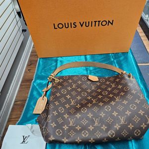 Like New! Louis Vuitton Graceful PM Monogram Canvas with Pivoine Interior.