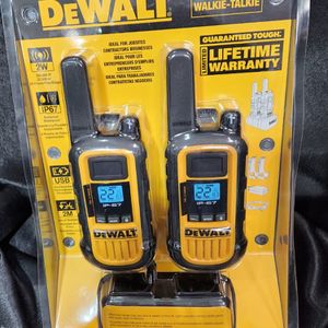 Dewalt  300,000 Sq. ft. FRS/GMRS Heavy Duty 2 Watt Two-Way Radio Set - Two Pack DXFRS800