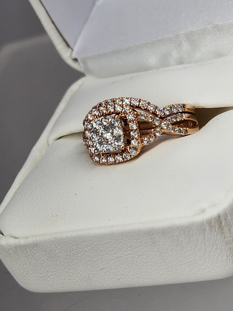 Stunning 10K rose gold Diamond 1ct total weight wedding set